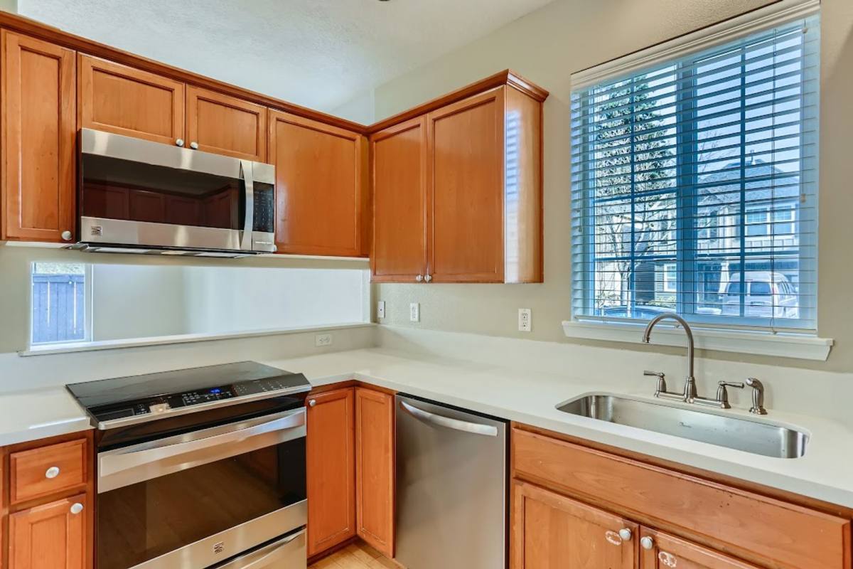 House for rent at 903 SE Elina Ave, Hillsboro, OR 97123