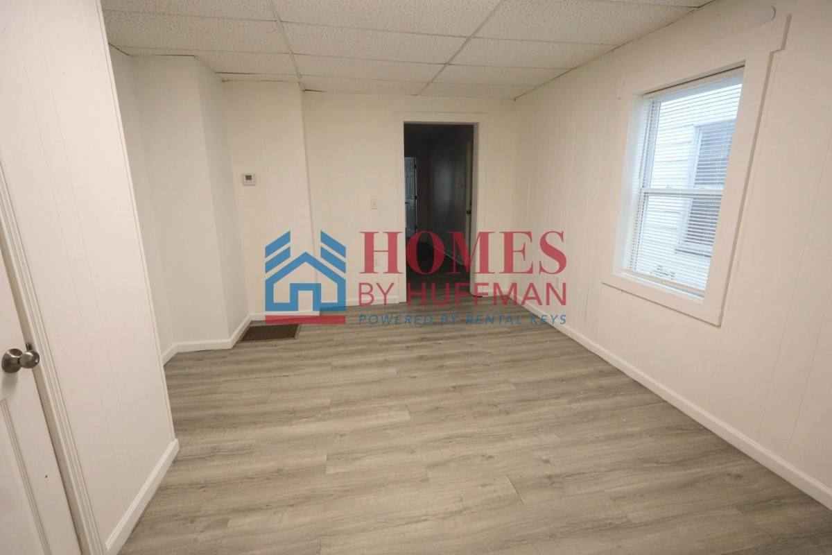 Apartment for rent at 309 E Virginia St, Evansville, IN 47711