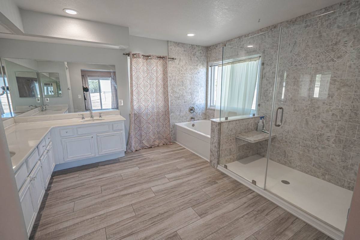 House for rent at 33440 Overland Trail, Santa Clarita, CA 91390