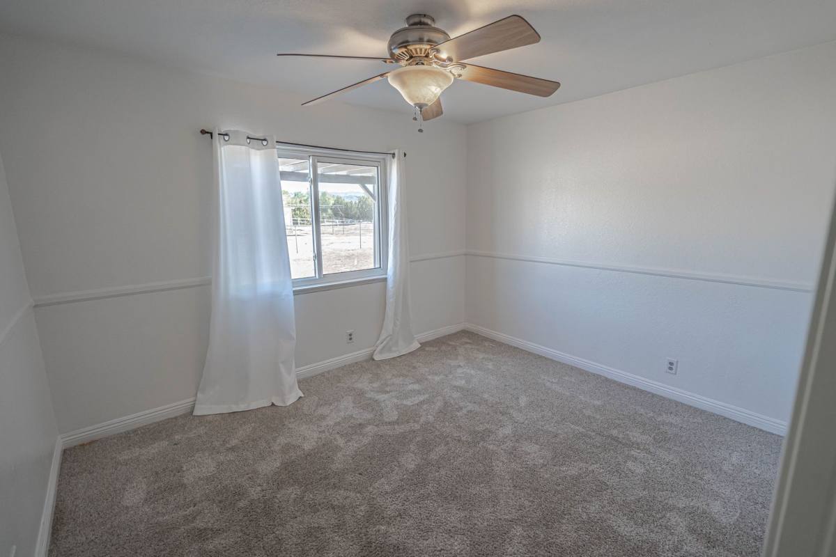 House for rent at 33440 Overland Trail, Santa Clarita, CA 91390