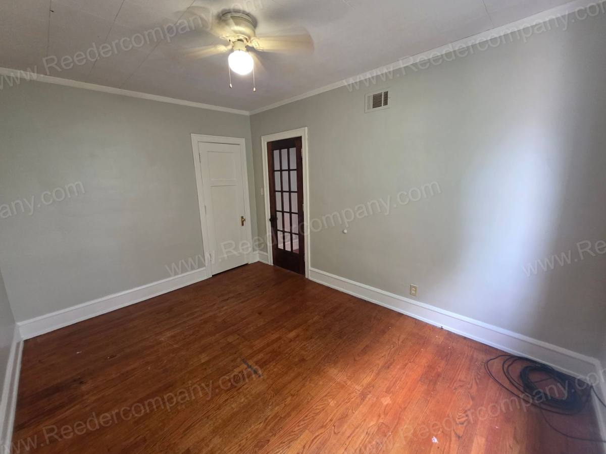 Apartment for rent at 51-53 Elizabeth St, Hammond, IN 46320
