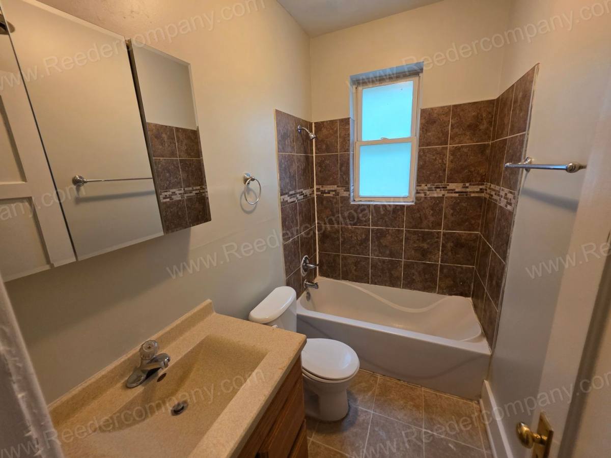 Apartment for rent at 51-53 Elizabeth St, Hammond, IN 46320