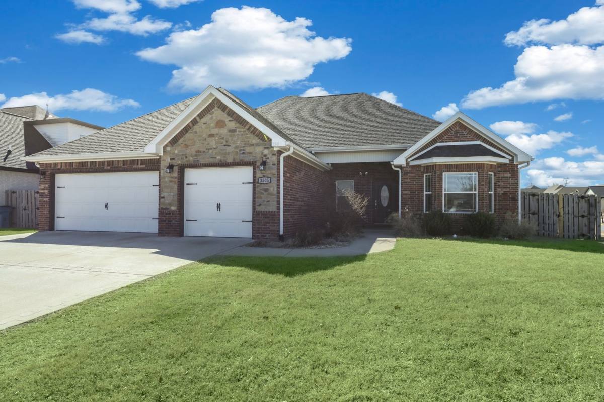 House for rent at 2505 SW Worthington Ave, Bentonville, AR 72712