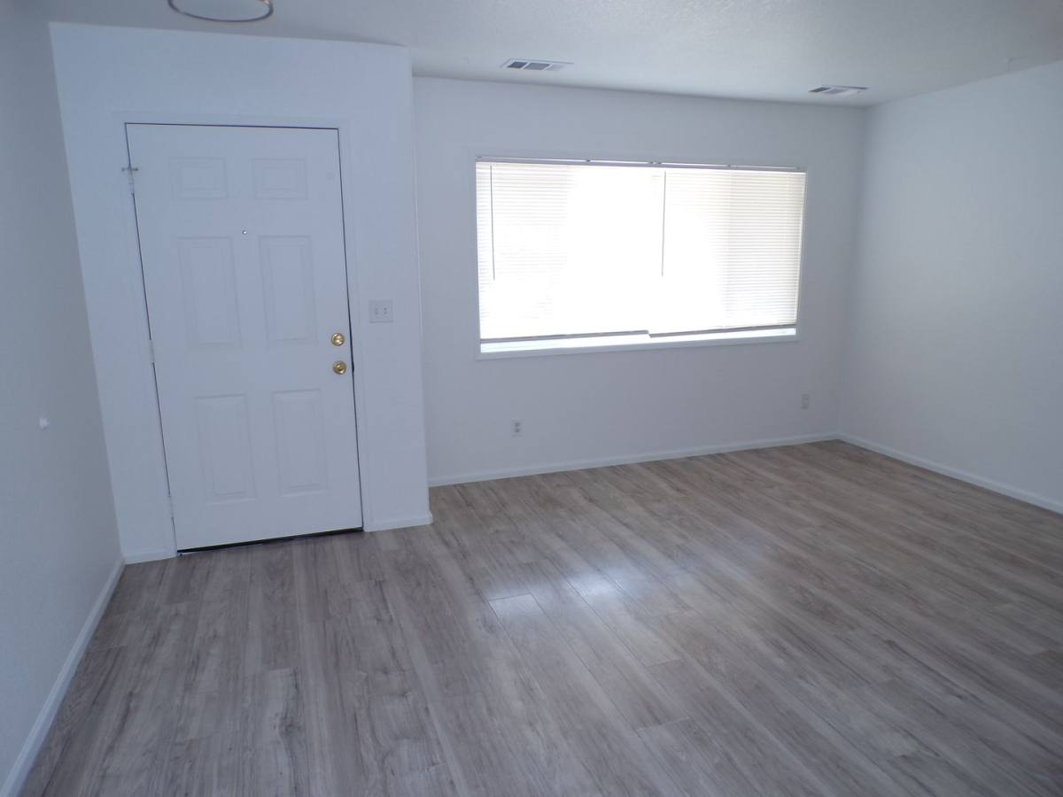 Apartment for rent at 1885, 1887, 1889, 1891 Medart Lane, Grants Pass, OR 97527