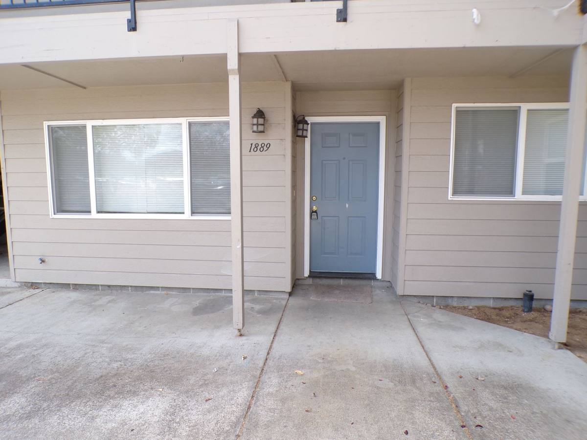 Apartment for rent at 1885, 1887, 1889, 1891 Medart Lane, Grants Pass, OR 97527