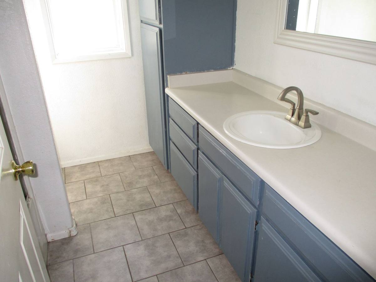 Apartment for rent at 1885, 1887, 1889, 1891 Medart Lane, Grants Pass, OR 97527
