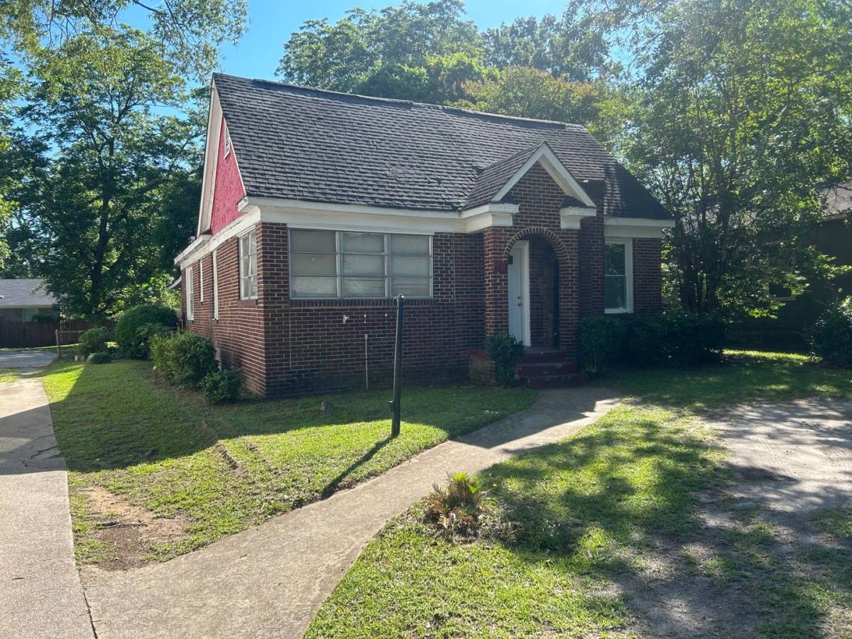 House for rent at 1413 Hyatt Ave, Columbia, SC 29203