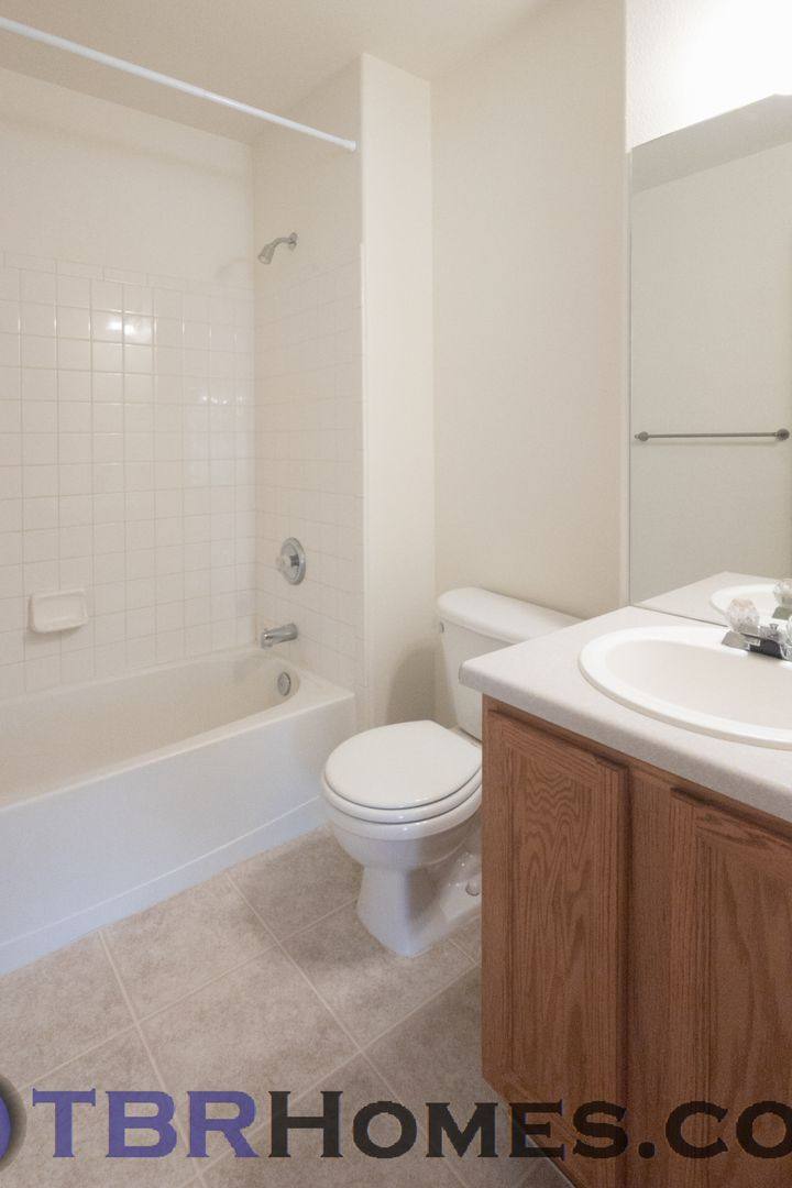 Townhouse for rent at 1441 S Danube Way, Aurora, CO 80017