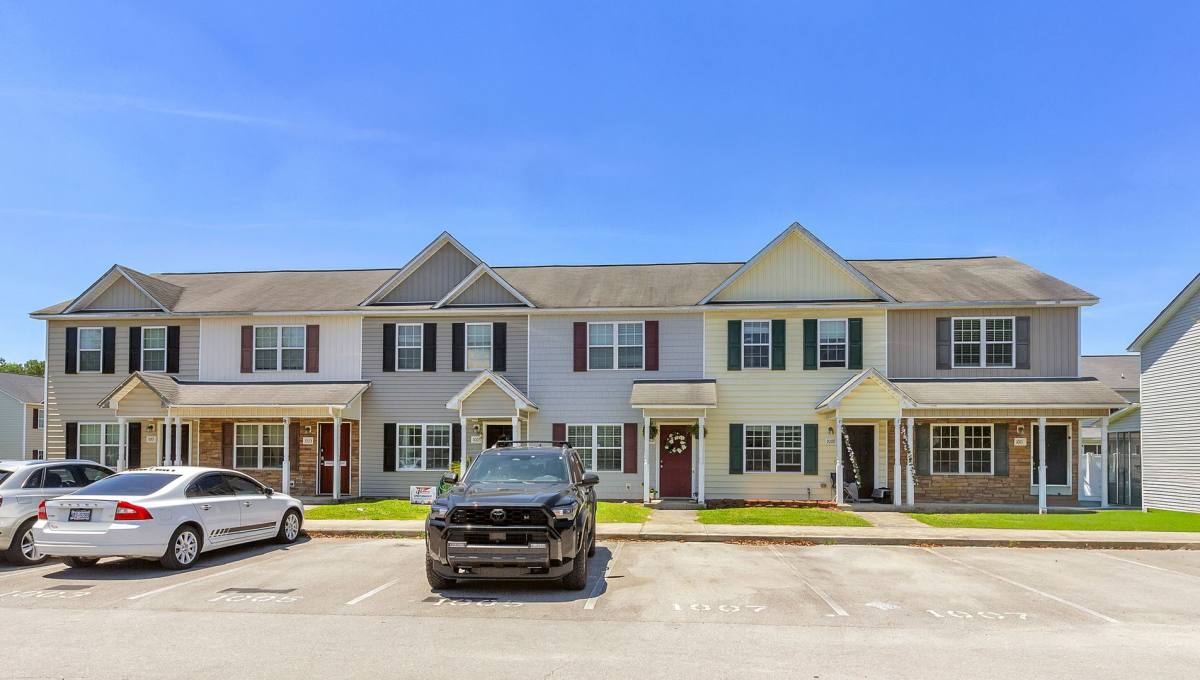 Townhouse for rent at 1011 Banister Loop, Jacksonville, NC 28546