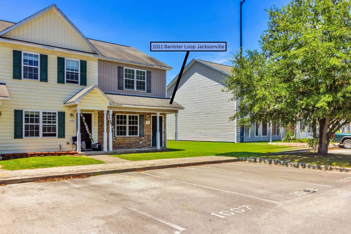 Townhouse for rent at 1011 Banister Loop, Jacksonville, NC 28546