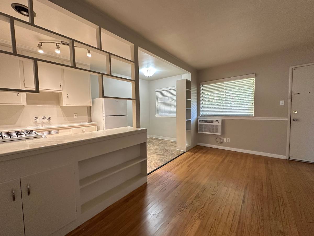 Apartment for rent at 2508 L St, Sacramento, CA 95816