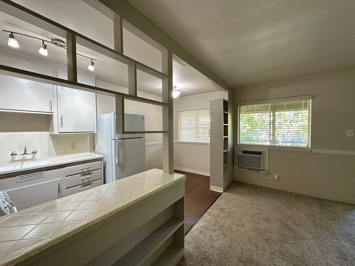Apartment for rent at 2508 L St, Sacramento, CA 95816