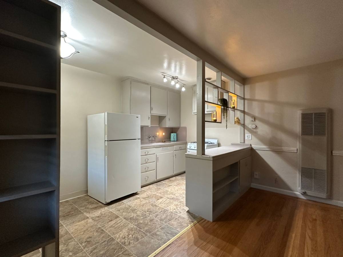 Apartment for rent at 2508 L St, Sacramento, CA 95816