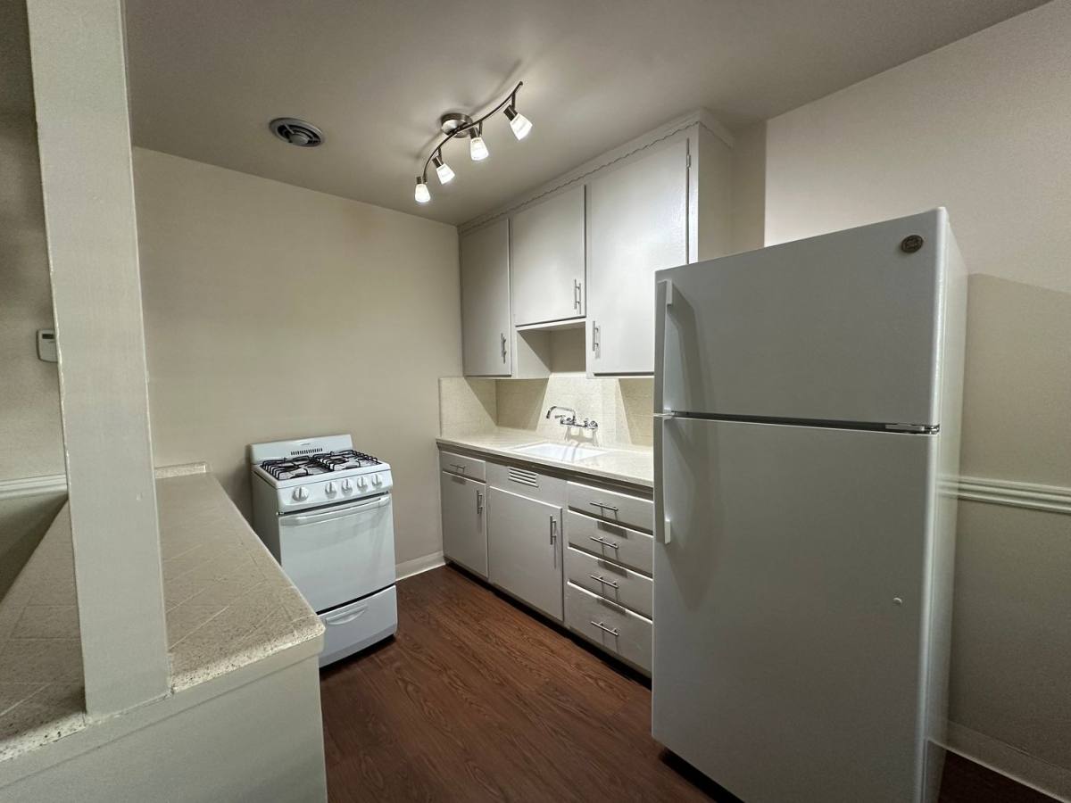 Apartment for rent at 2508 L St, Sacramento, CA 95816