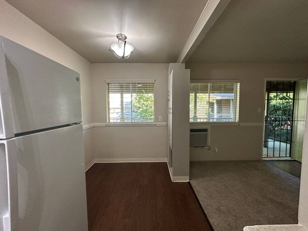 Apartment for rent at 2508 L St, Sacramento, CA 95816