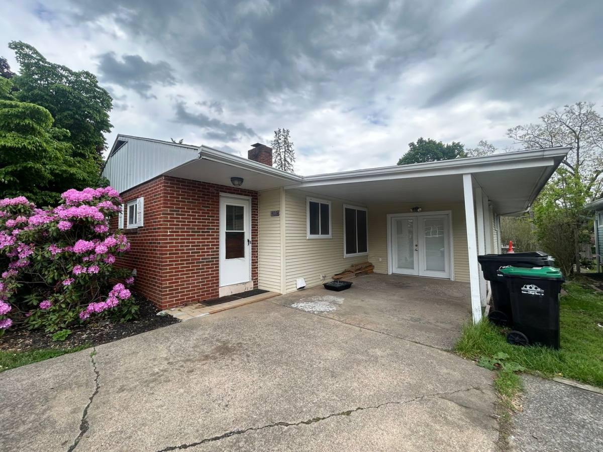 House for rent at 612 E Beaver Ave, State College, PA 16801