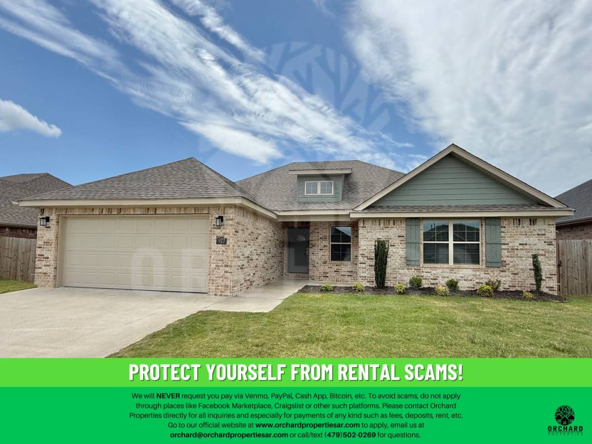 House for rent at 927 Fair Oaks St, Springdale, AR 72762
