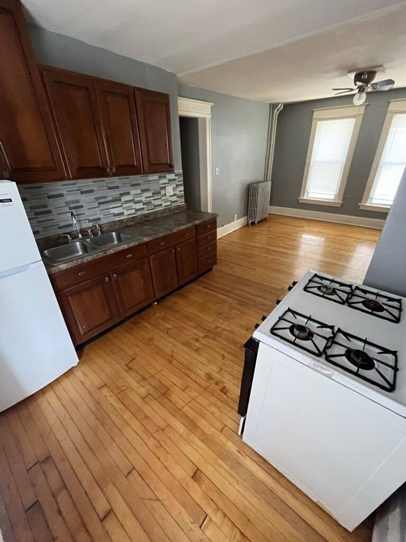 Apartment for rent at 1659 N Arlington, Milwaukee, WI 53202
