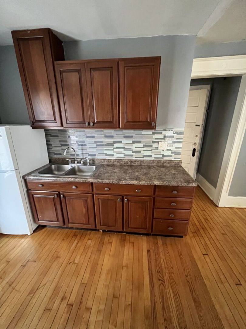 Apartment for rent at 1659 N Arlington, Milwaukee, WI 53202