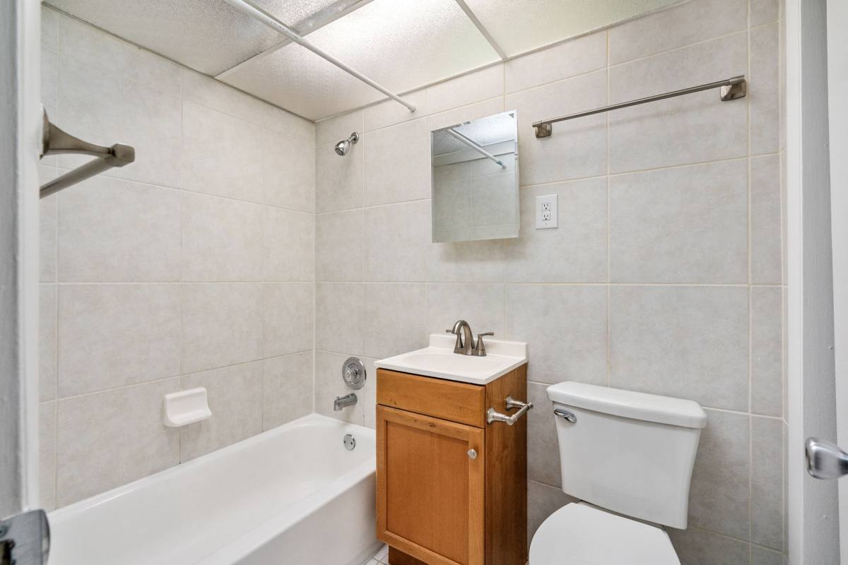 Apartment for rent at 330 NW 20th St, Boca Raton, FL 33431