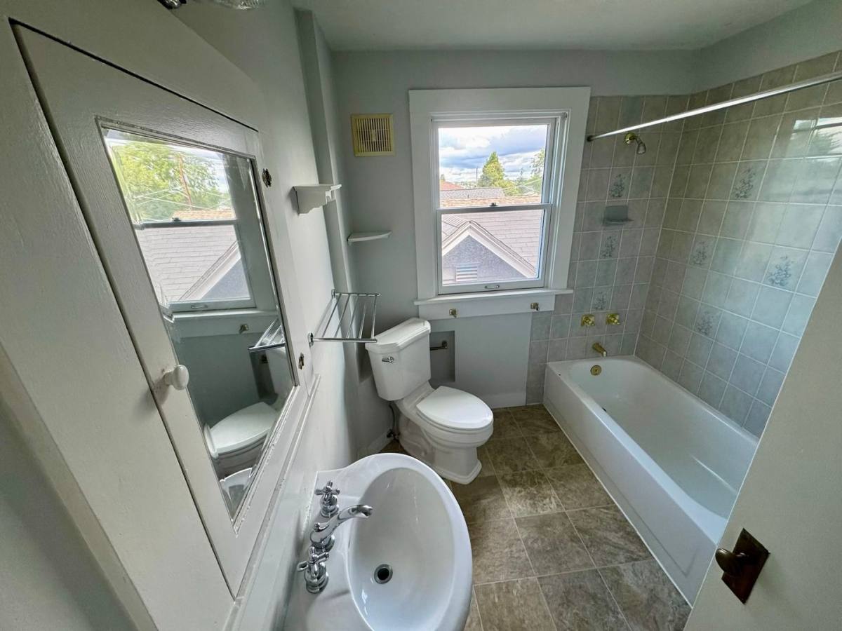 House for rent at 2114 5th Ave W, Seattle, WA 98119