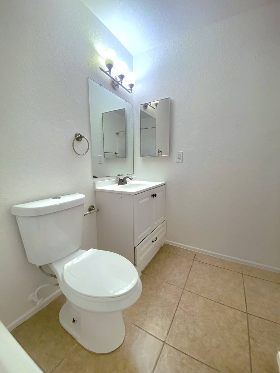 Condo for rent at 3027 E Grandview Rd, Phoenix, AZ 85032