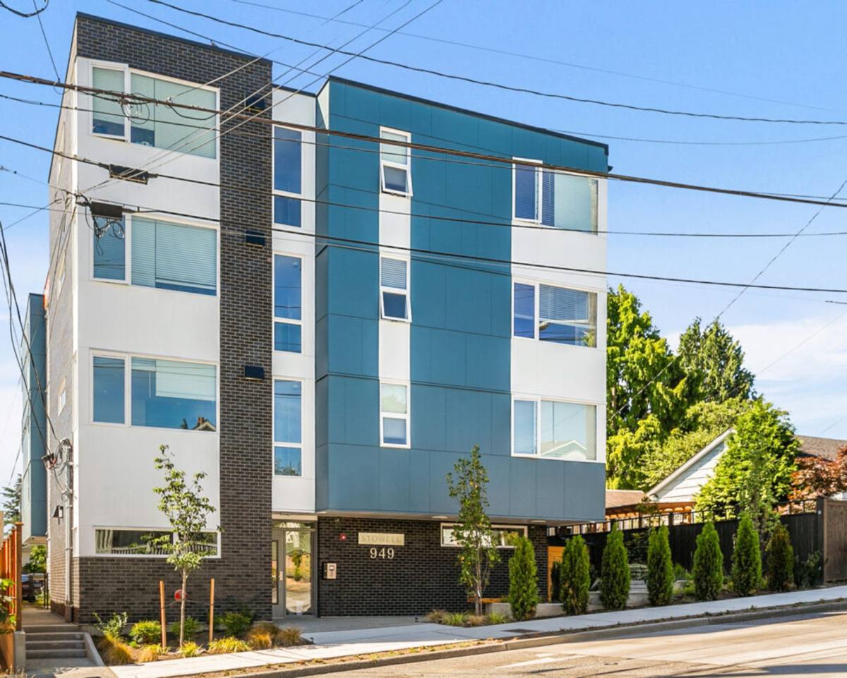 Apartment for rent at 949 N 80th St, Seattle, WA 98103