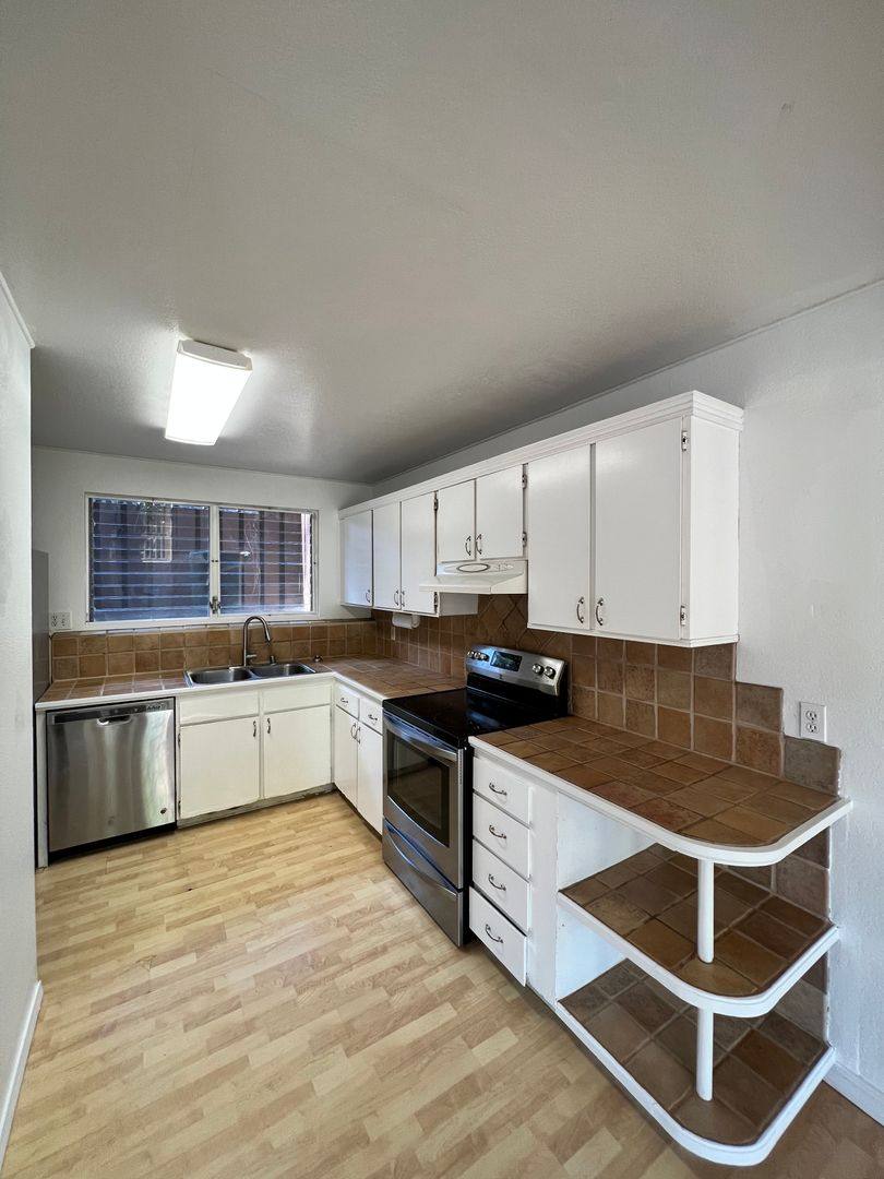 Townhouse for rent at 92-1046 Kanehoa Loop, Kapolei, HI 96707