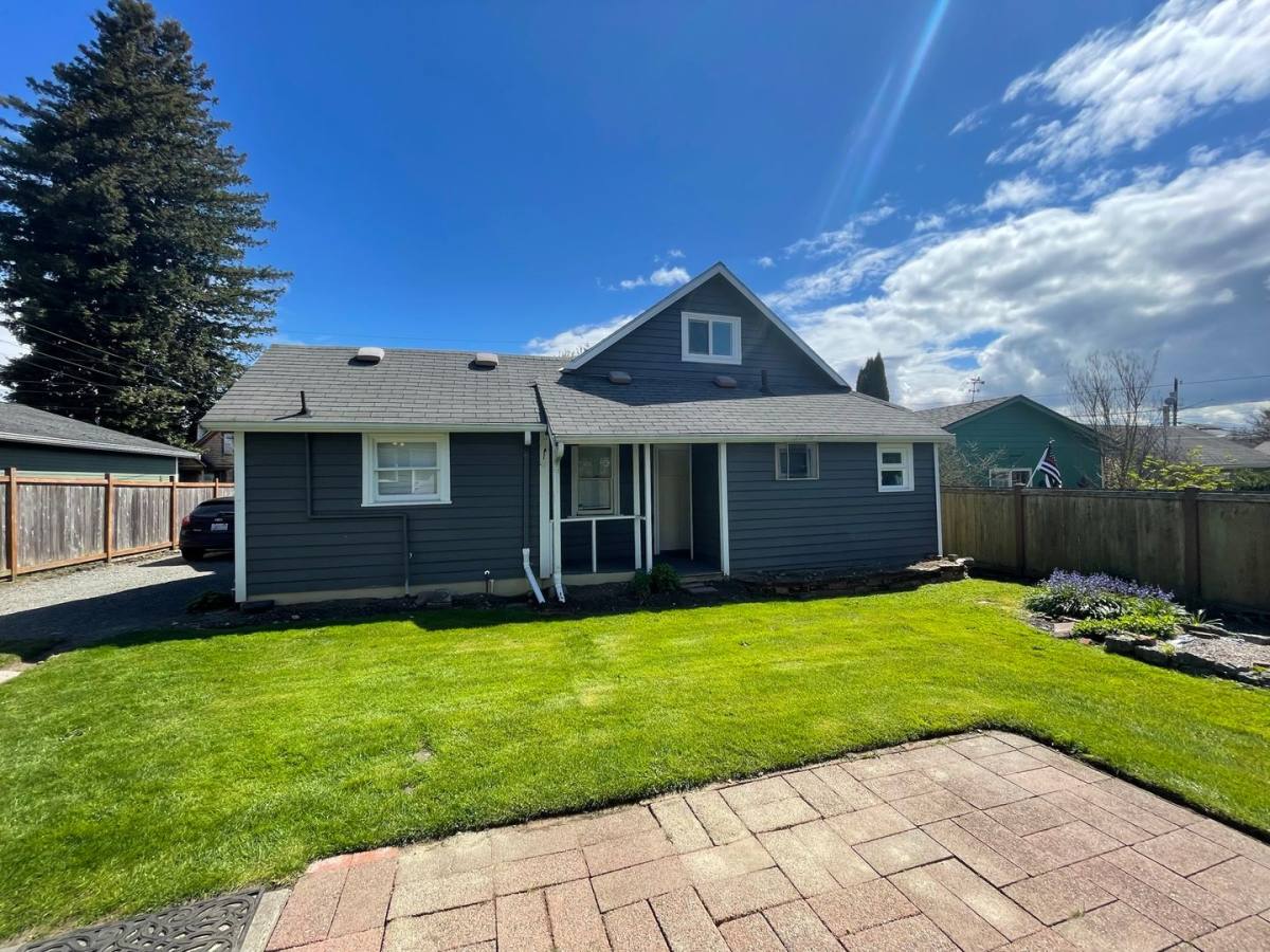 Apartment for rent at 2519 Baker Ave, Everett, WA 98201