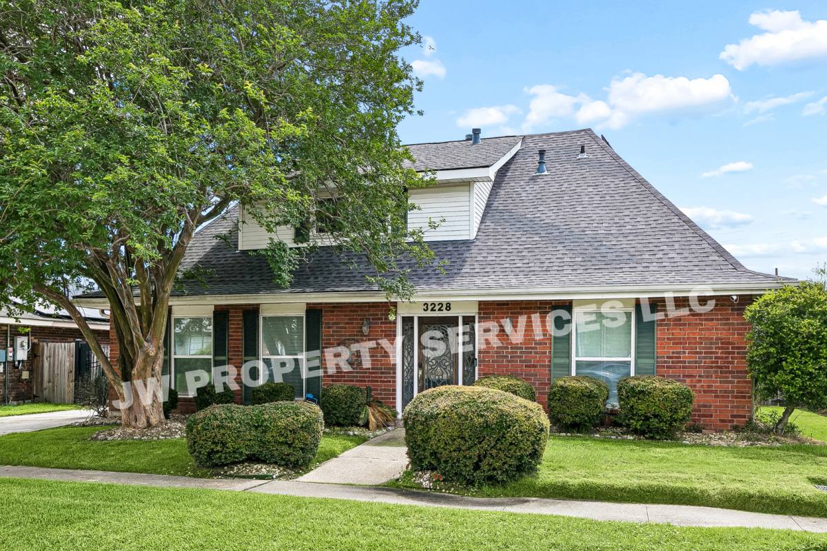 House for rent at 3228 Lake Trail Dr, Metairie, LA 70003