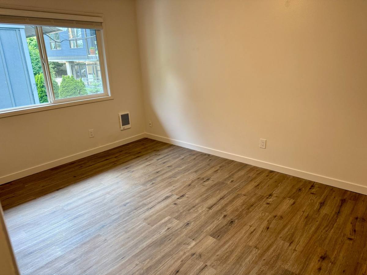 Apartment for rent at 1415 SE Cora St, Portland, OR 97202