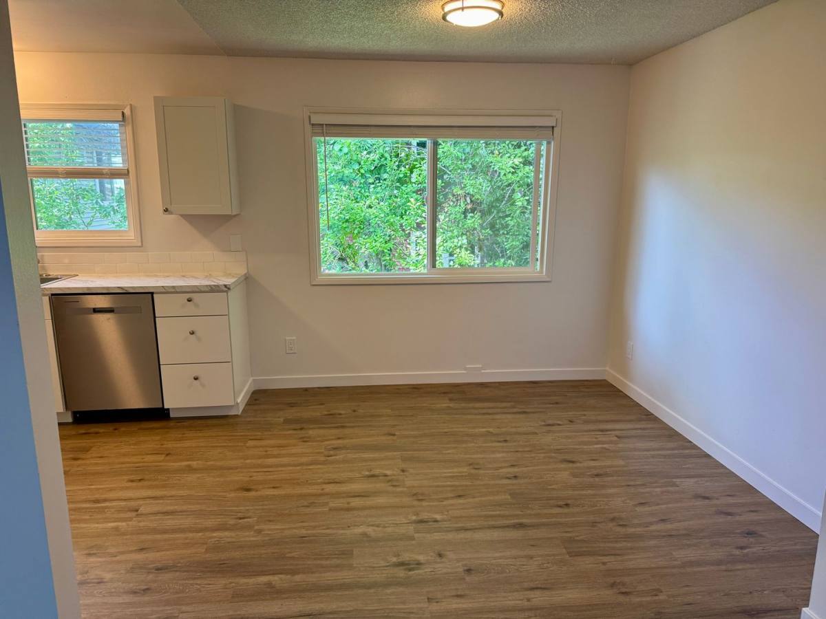 Apartment for rent at 1415 SE Cora St, Portland, OR 97202