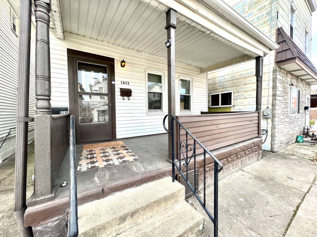Apartment for rent at 1613 Fourth Ave, New Kensington, PA 15068