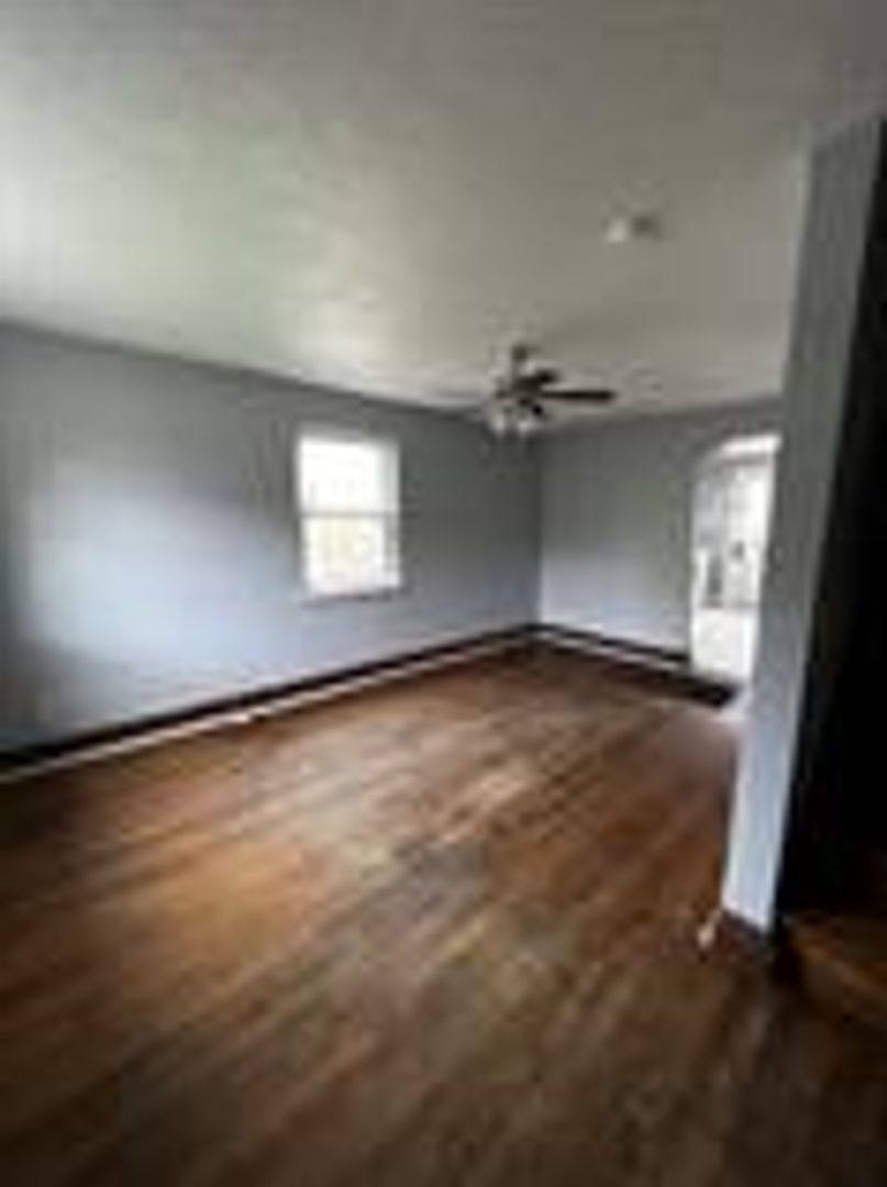 Apartment for rent at 1313 Fletcher Ave, Dunbar, WV 25064