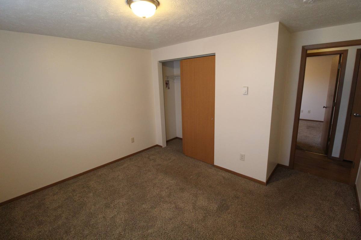Apartment for rent at 10 E Pineridge Court, Spokane, WA 99208