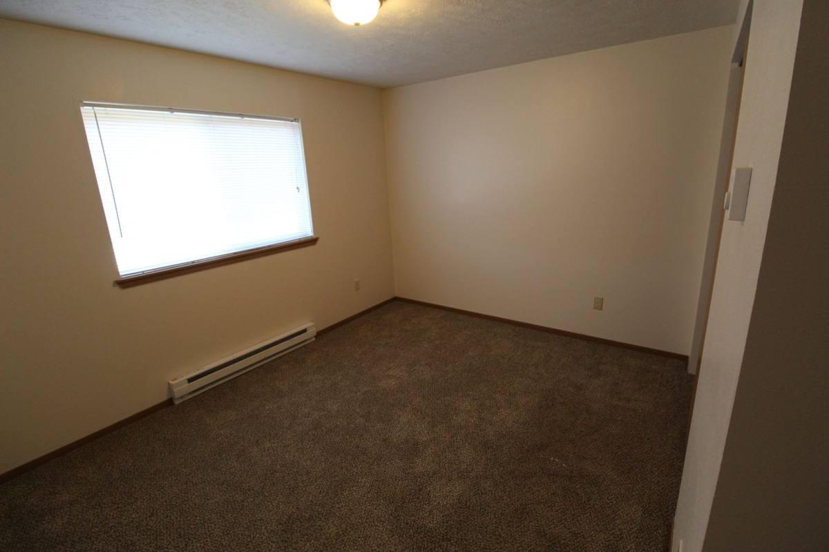 Apartment for rent at 10 E Pineridge Court, Spokane, WA 99208