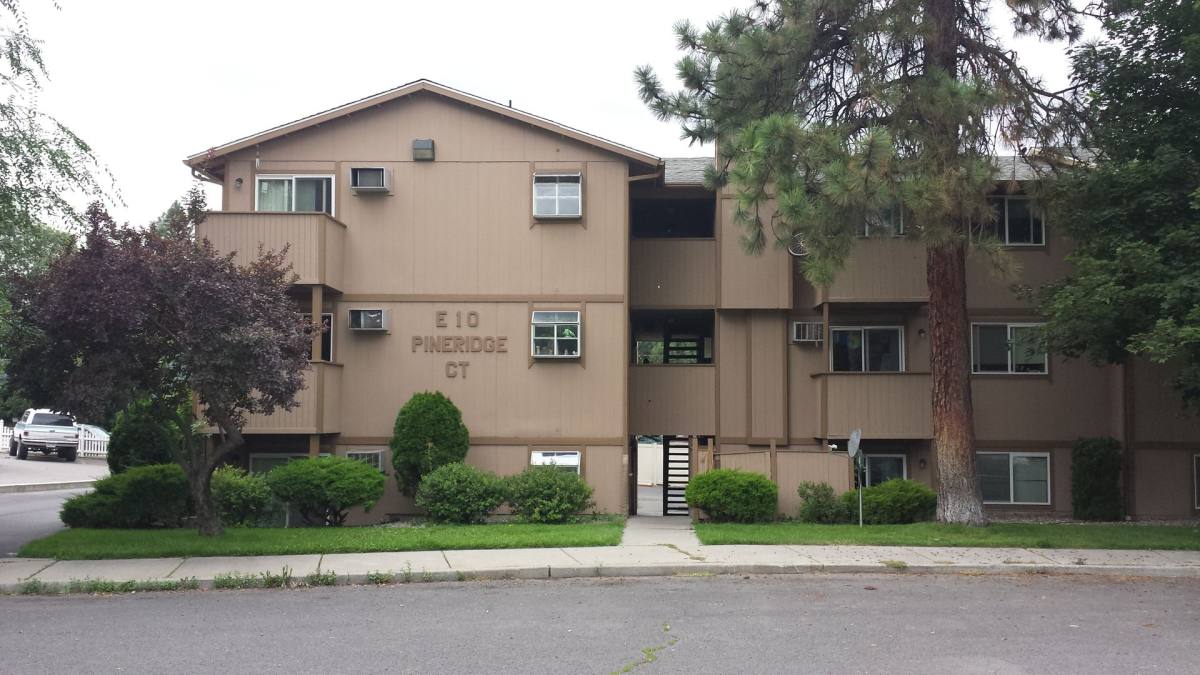 Apartment for rent at 10 E Pineridge Court, Spokane, WA 99208