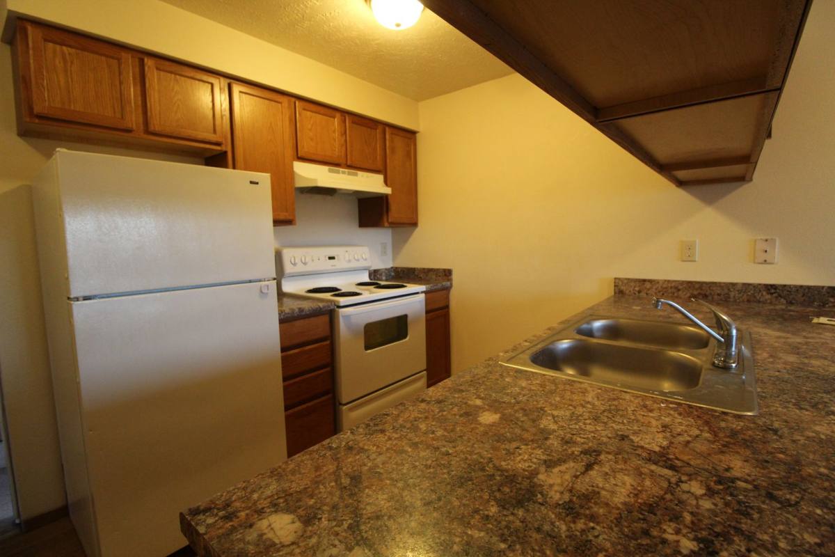 Apartment for rent at 10 E Pineridge Court, Spokane, WA 99208