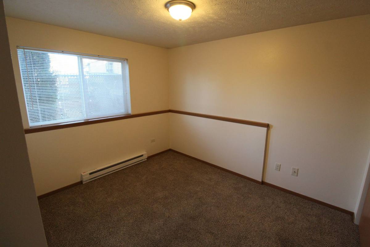 Apartment for rent at 10 E Pineridge Court, Spokane, WA 99208