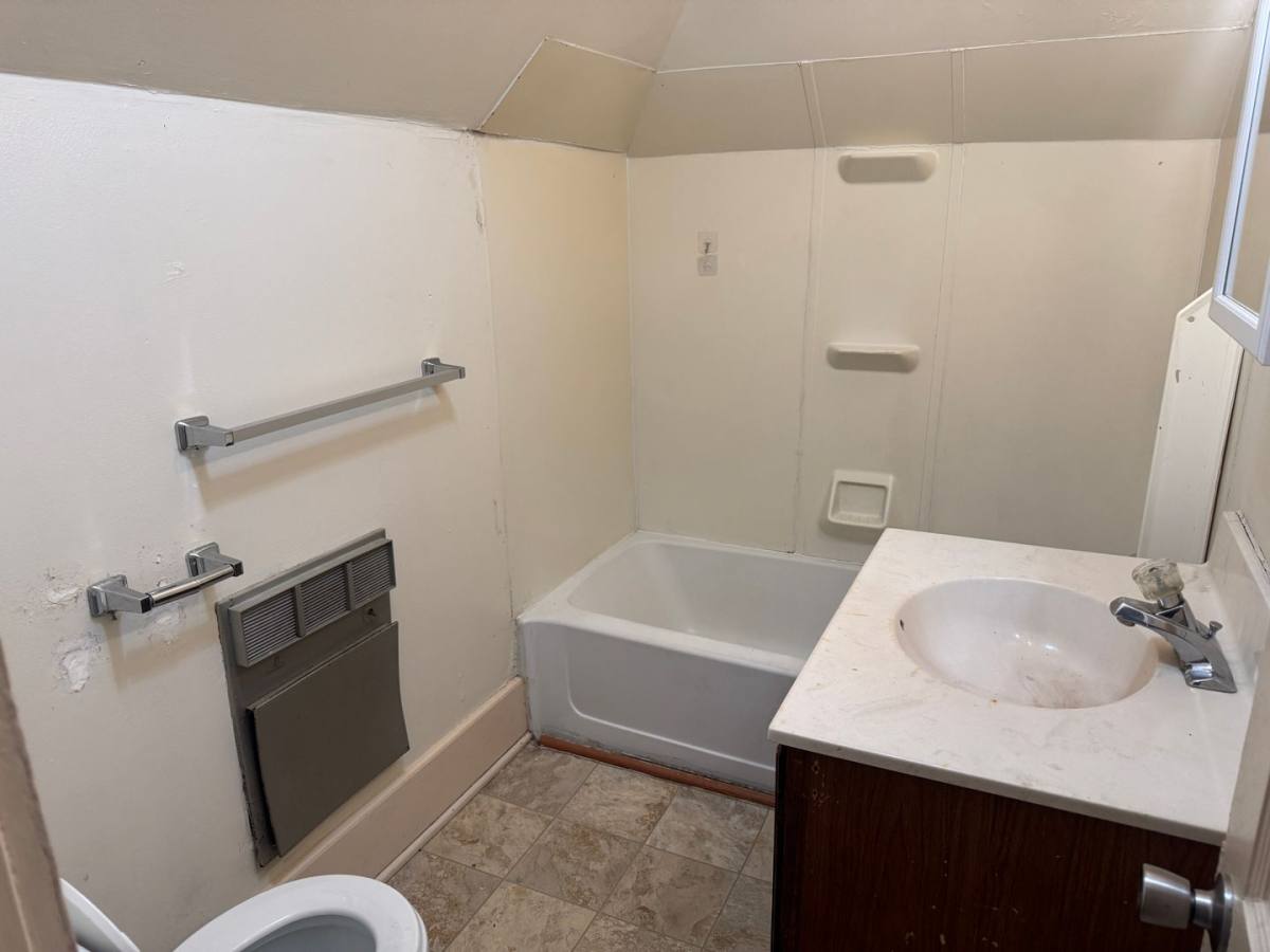 Apartment for rent at 508 N 5th St, Saint Joseph, MO 64501