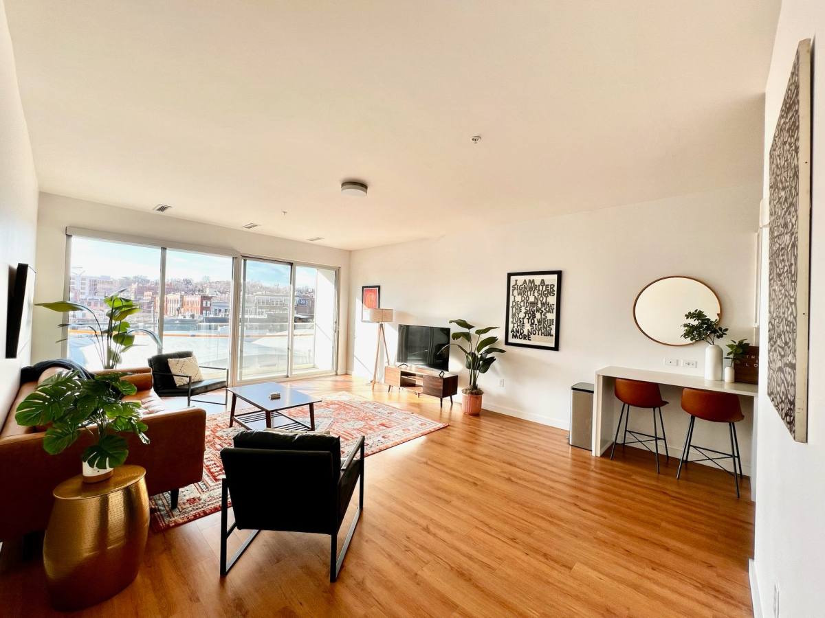 Apartment for rent at 1914 Main St, Kansas City, MO 64108