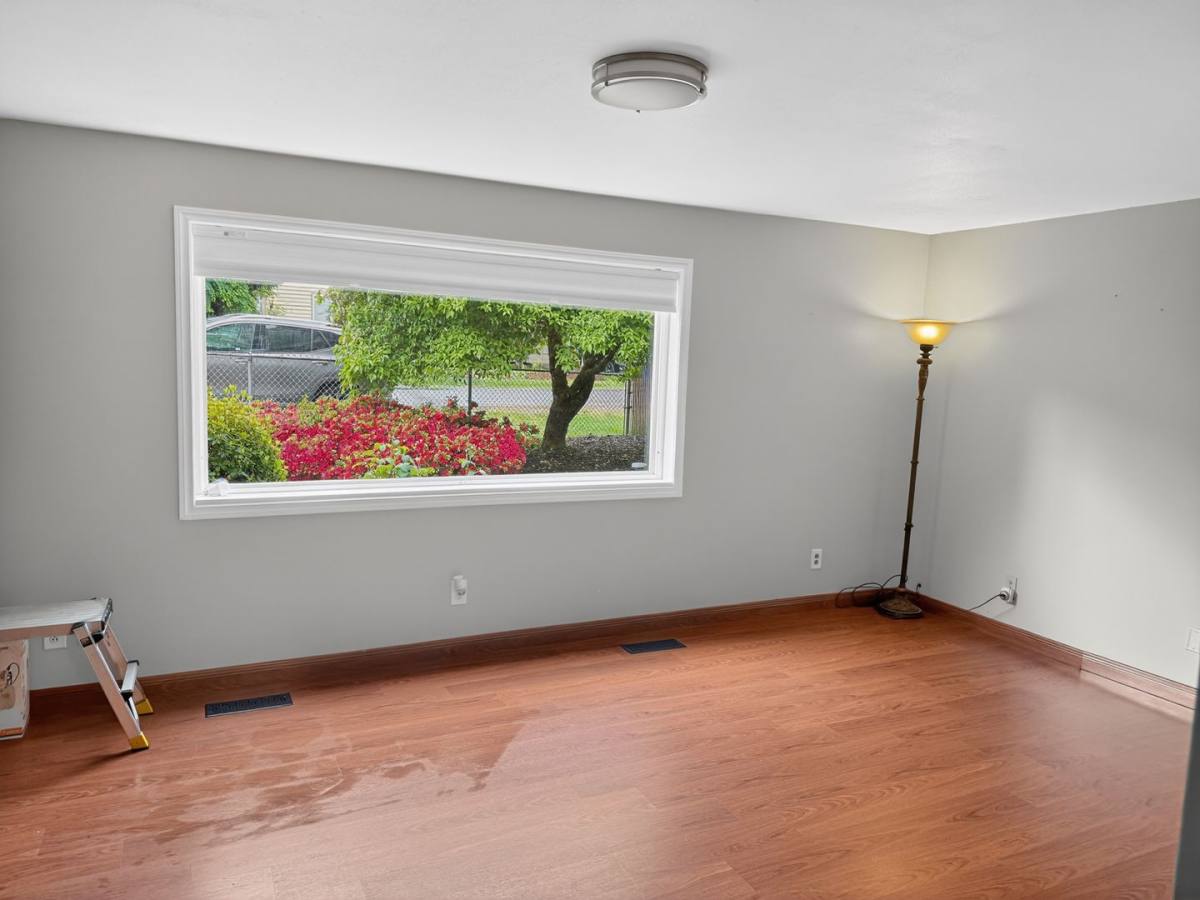 House for rent at 8900 32nd Ave NE, Seattle, WA 98115