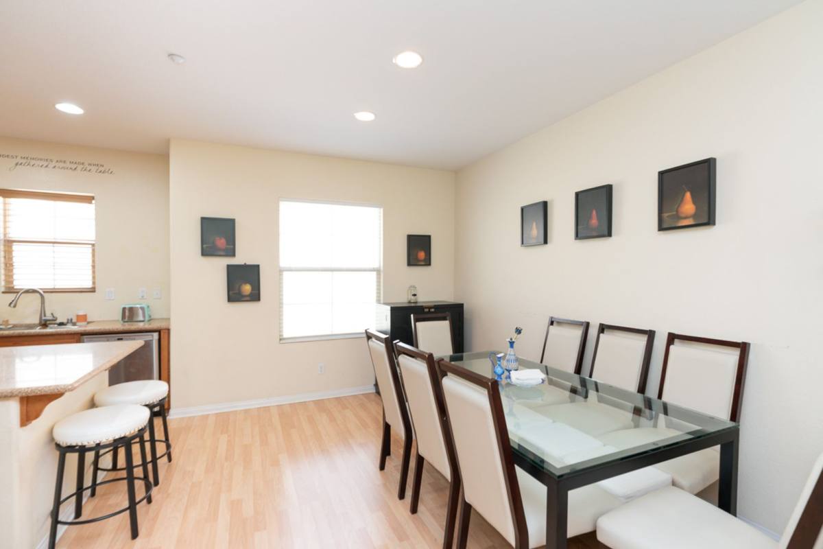 Townhouse for rent at 2656 Escala Circle, San Diego, CA 92108