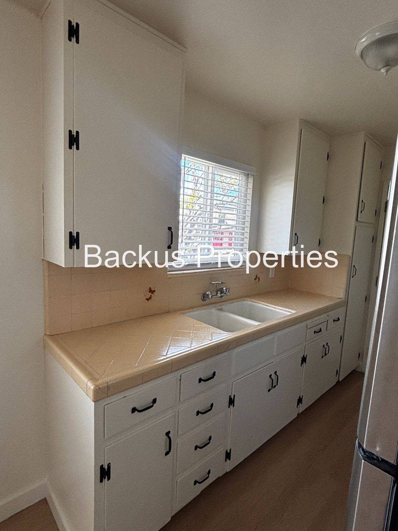 Apartment for rent at 225 W Alisal St, Salinas, CA 93901
