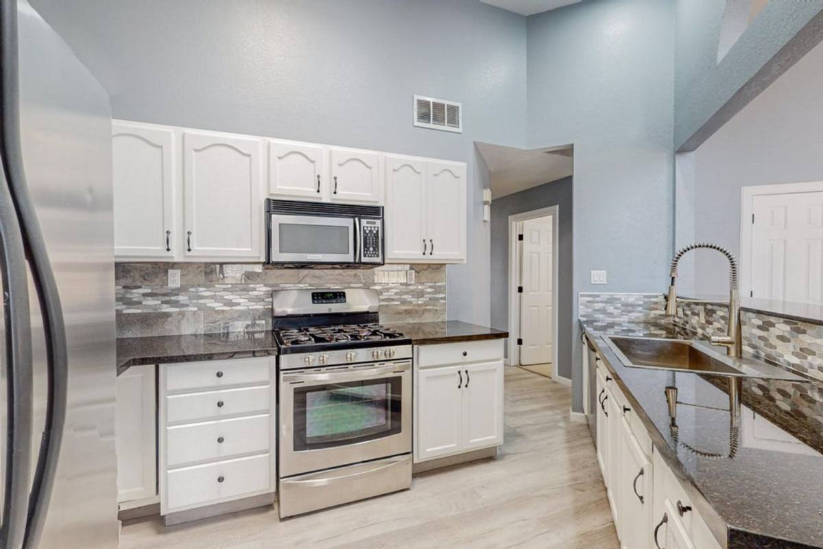 House for rent at 5228 Saratoga Court NW, Albuquerque, NM 87120