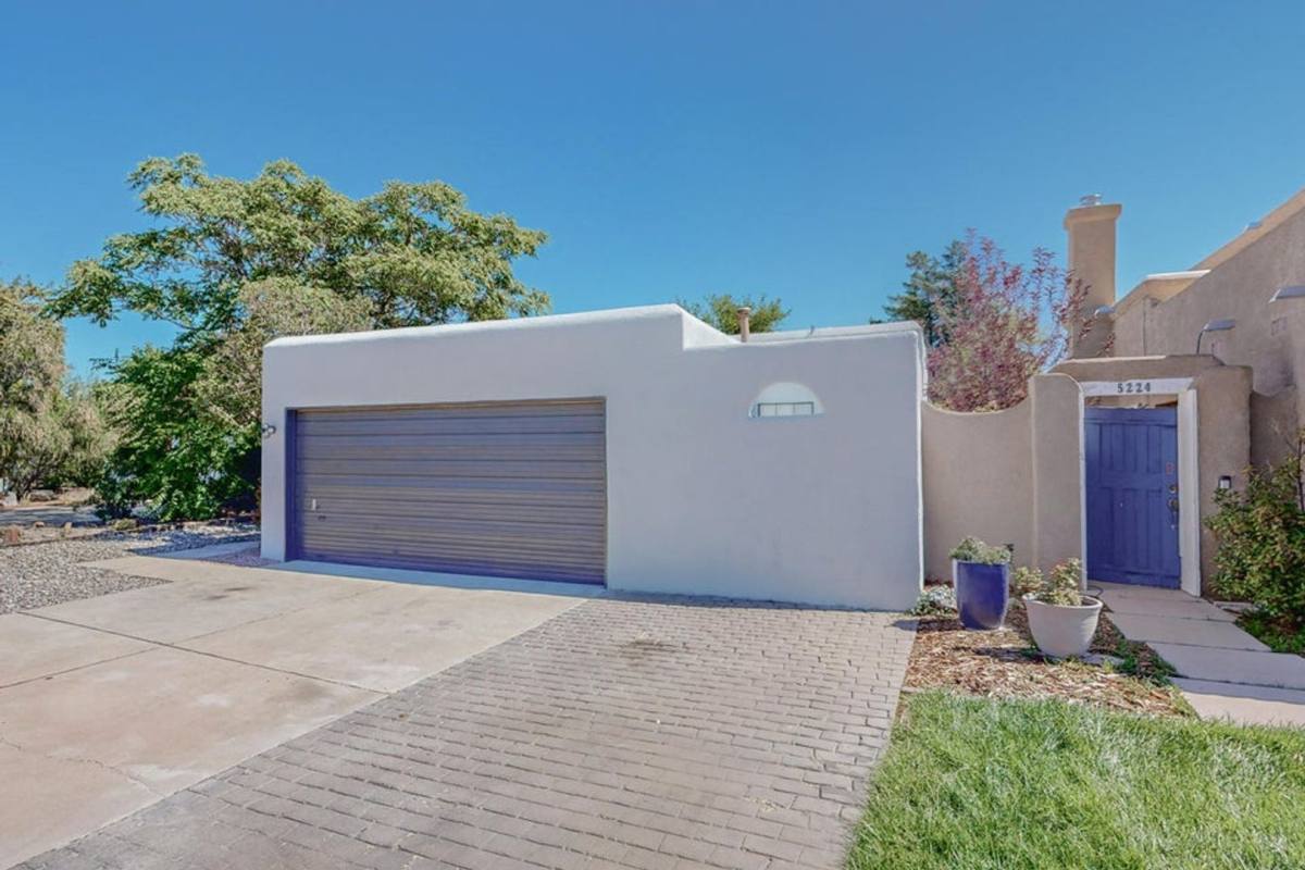 House for rent at 5228 Saratoga Court NW, Albuquerque, NM 87120