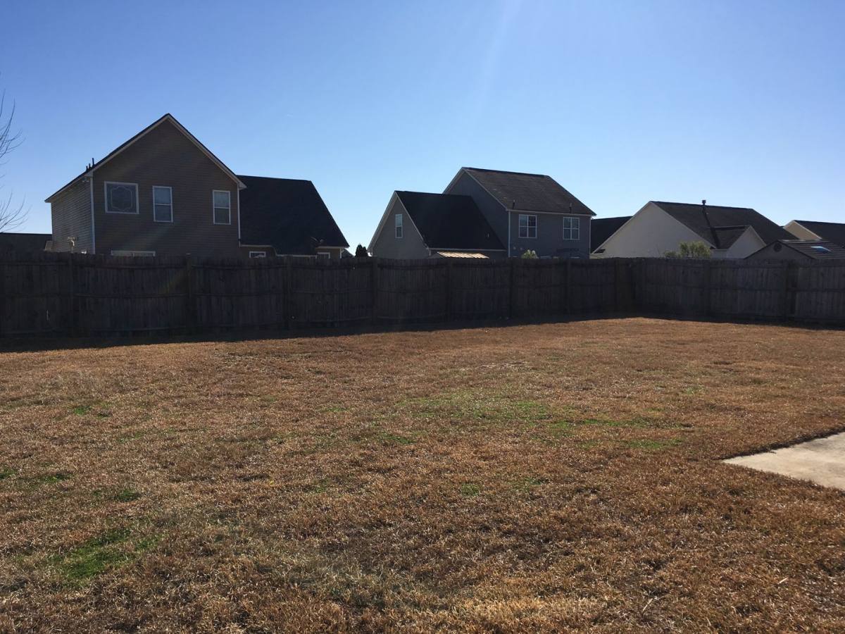 House for rent at 241 Collinwood Dr, Raeford, NC 28376