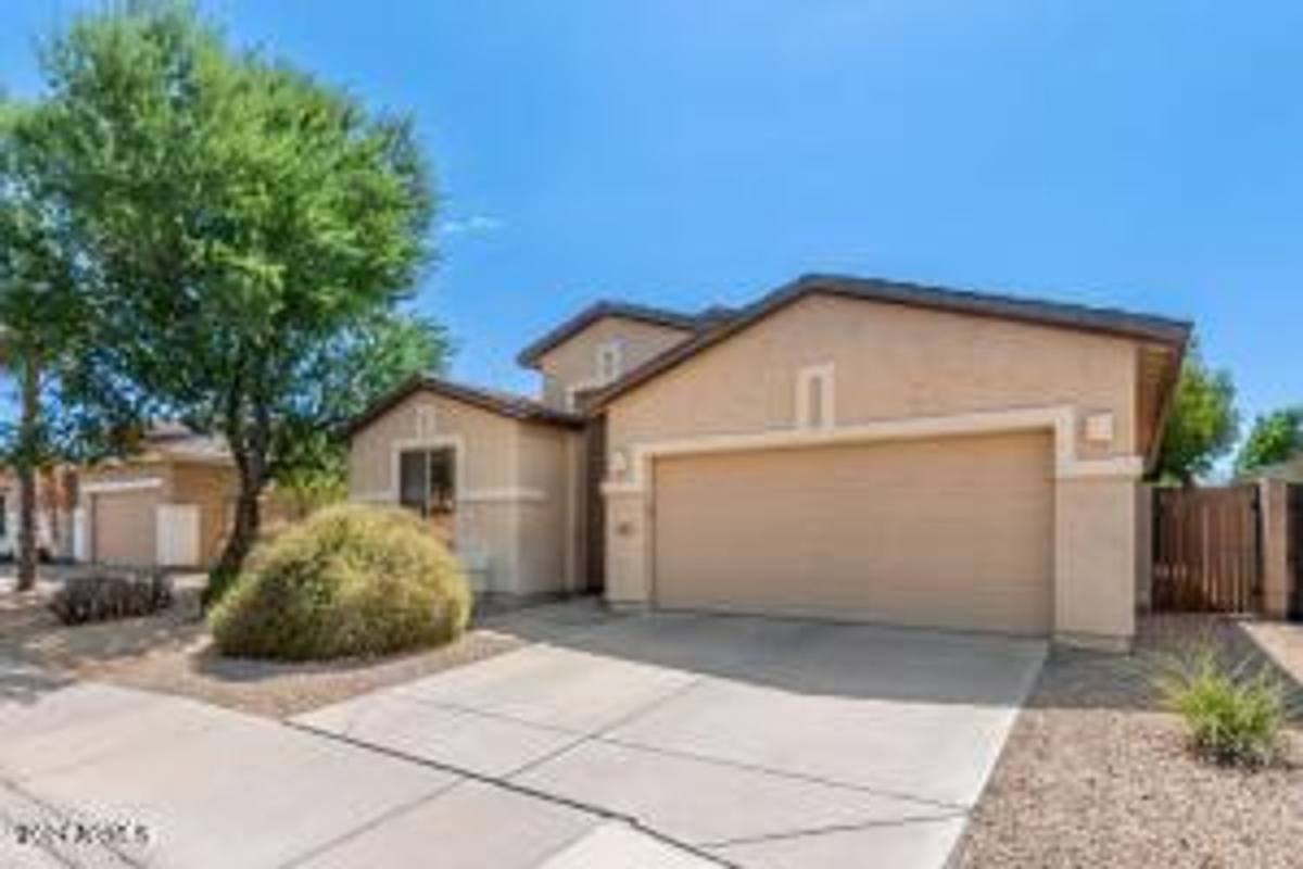 House for rent at 2821 E Tyson St, Chandler, AZ 85225