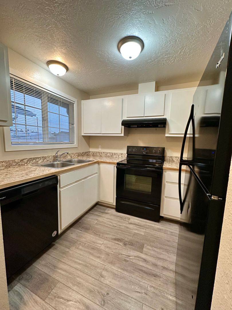 Apartment for rent at 525 NW 9th St, Prineville, OR 97754