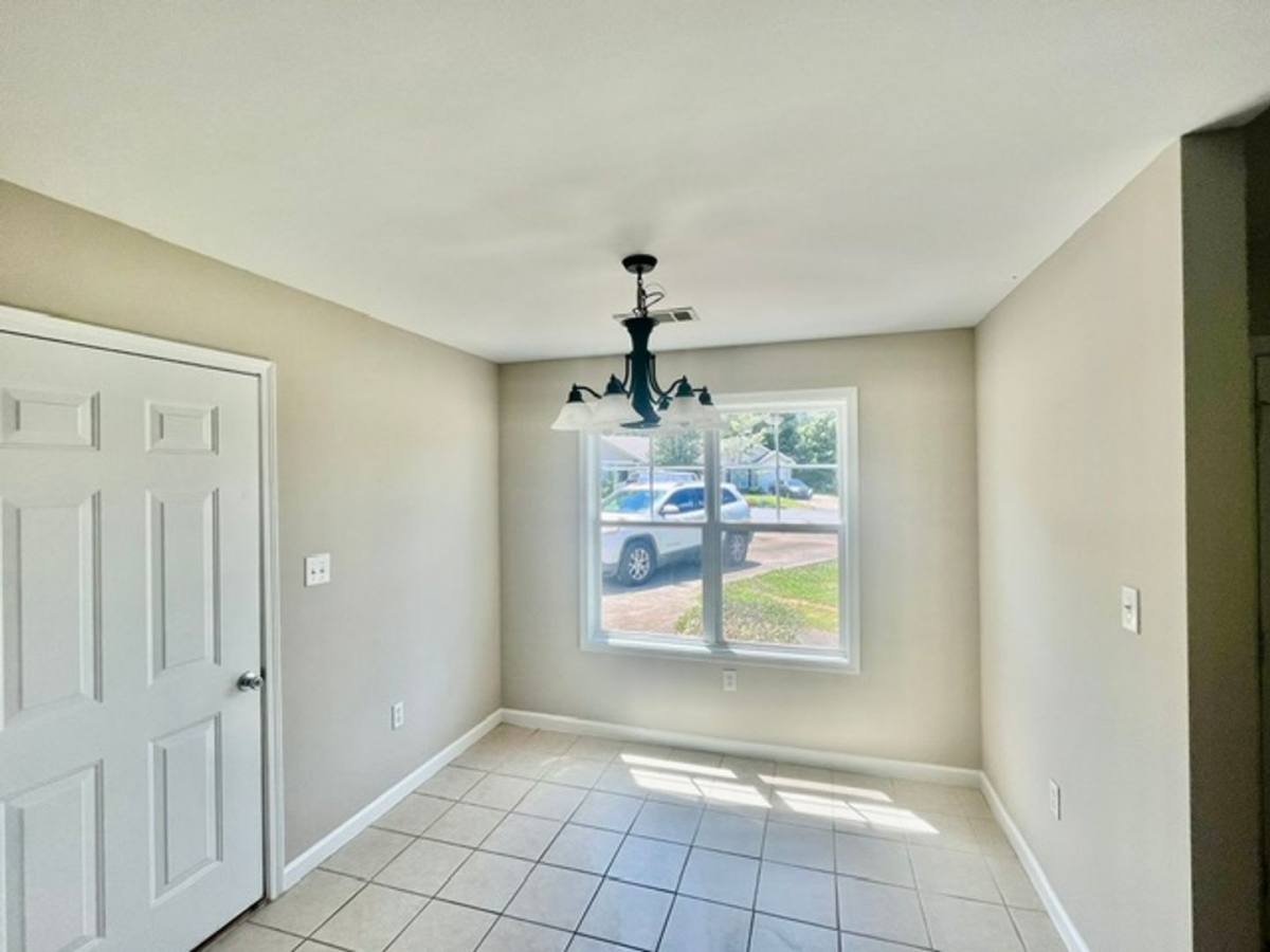 Apartment for rent at 9-11 Chesney Dr, Rome, GA 30165